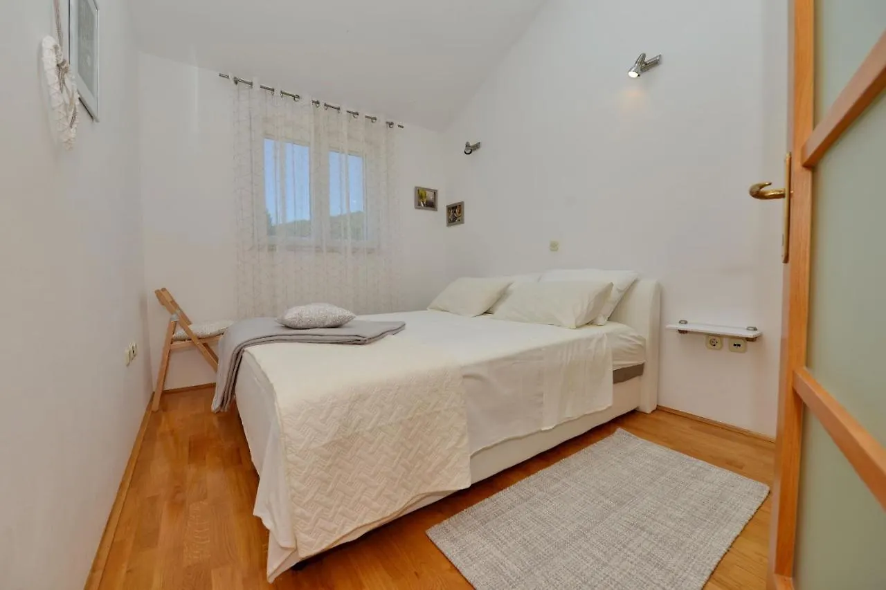 Apartmani Vila Karla, Dobropoljana, Otok Pasman Apartment