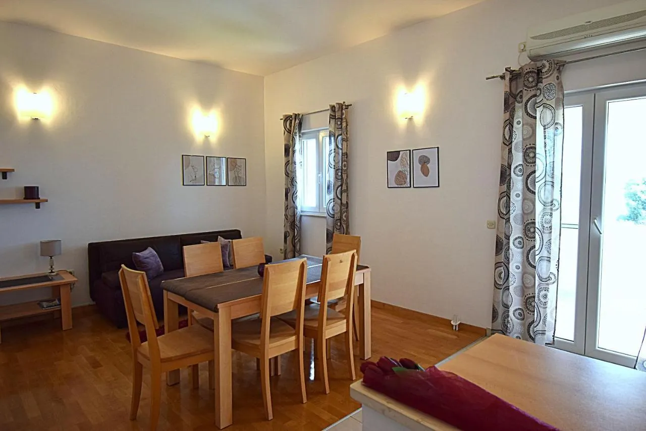 Apartmani Vila Karla, Dobropoljana, Otok Pasman Croatia