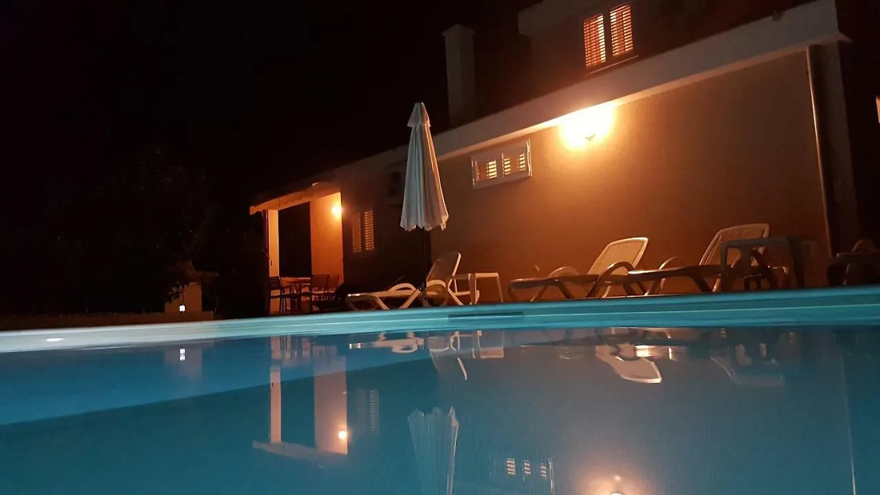 Apartmani Vila Karla, Dobropoljana, Otok Pasman Croatia
