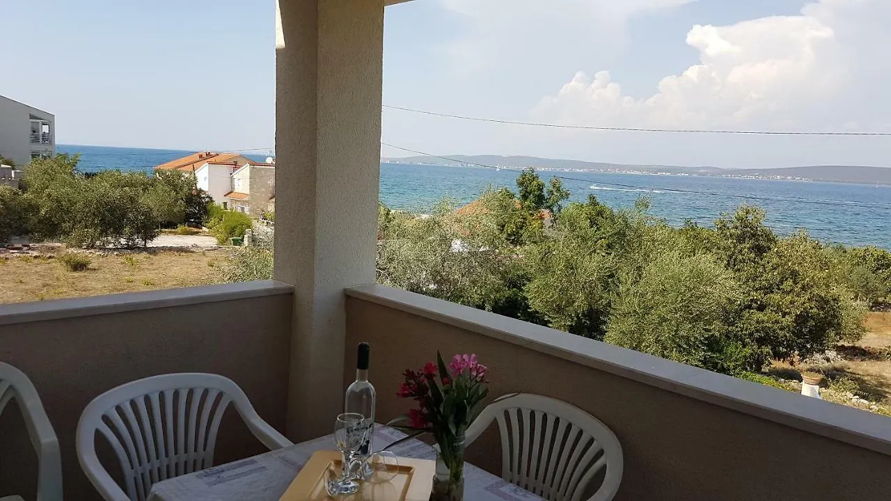 Apartment Apartmani Vila Karla, Dobropoljana, Otok Pasman Croatia