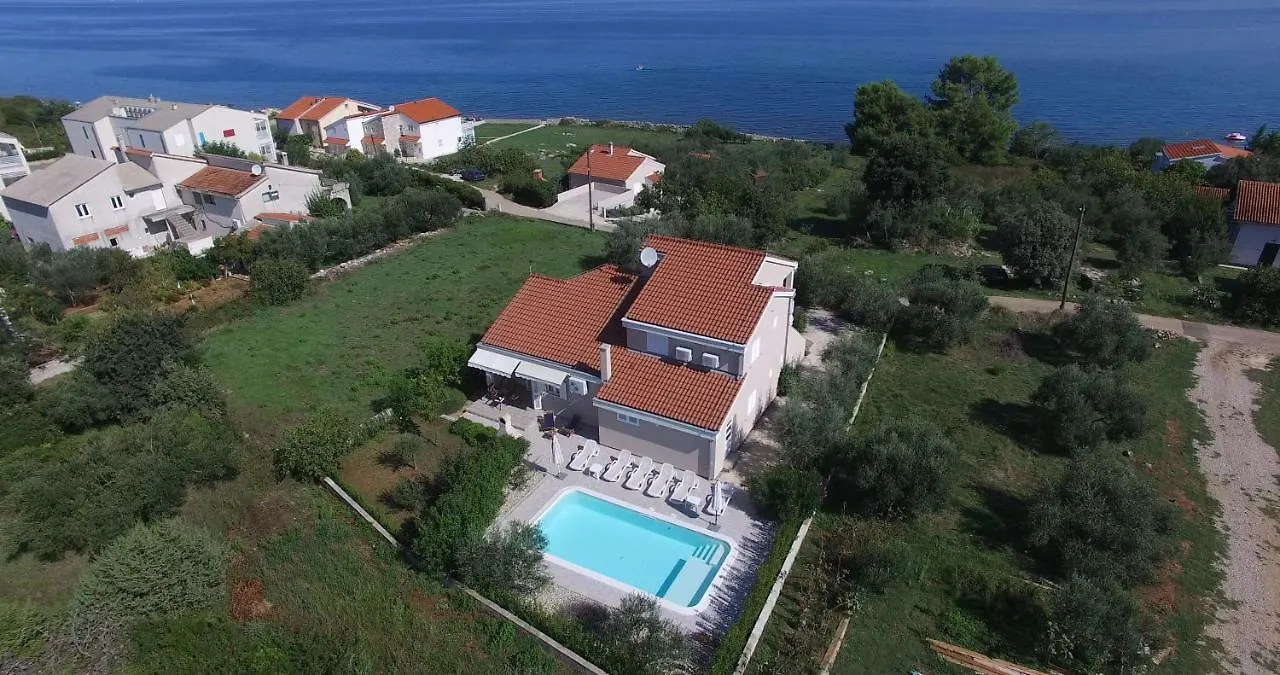 Apartmani Vila Karla, Dobropoljana, Otok Pasman Apartment