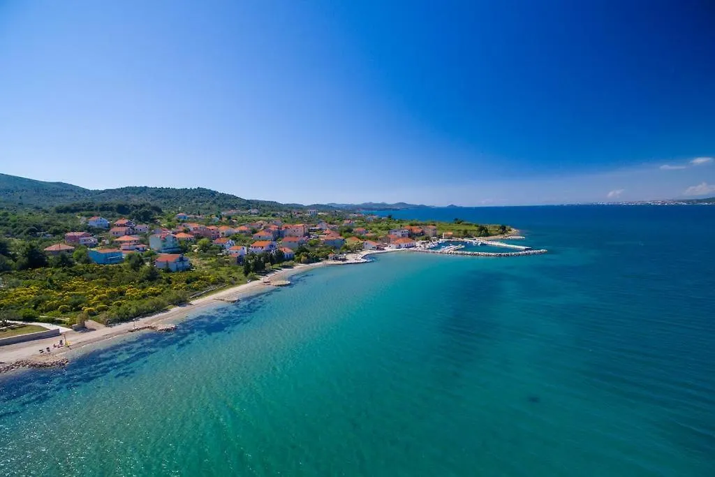 Apartment Apartmani Vila Karla, Dobropoljana, Otok Pasman