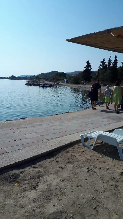 Apartmani Vila Karla, Dobropoljana, Otok Pasman Apartment