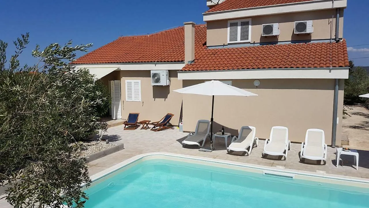 Apartment Apartmani Vila Karla, Dobropoljana, Otok Pasman