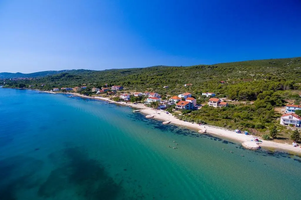 Apartmani Vila Karla, Dobropoljana, Otok Pasman Apartment